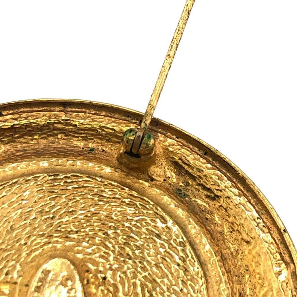 CHANEL Authentic Gold Brooch - Picture 8 of 11